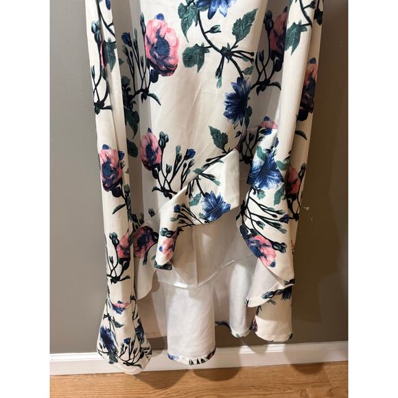 2X  Venus off shoulder floral dress - Picture 3 of 8